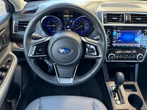 Used 2019 Subaru Outback 2.5i Limited AWD/4WD image 14
