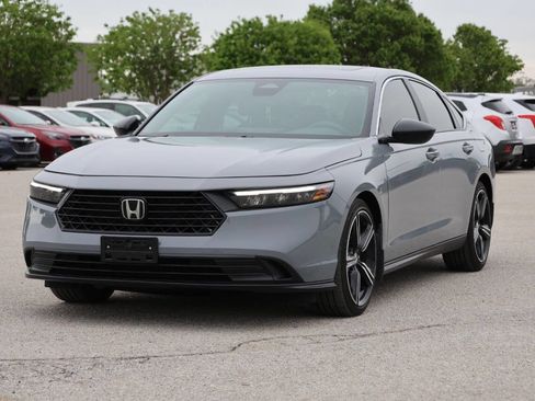 Used 2023 Honda Accord Sport image 6