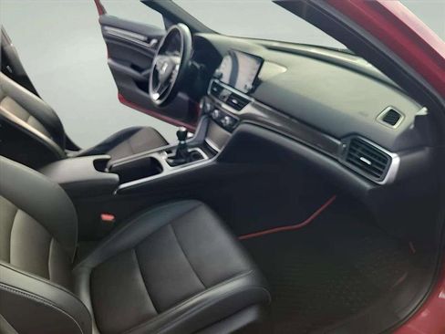 Used 2018 Honda Accord Sport image 28