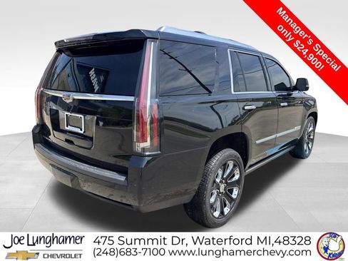 Used 2016 Cadillac Escalade Platinum AWD/4WD image 3