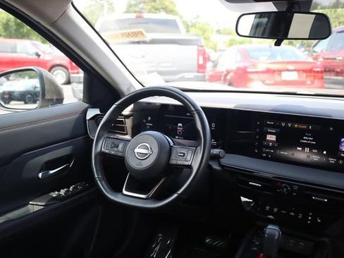 Certified 2025 Nissan Kicks SR w/ SR Premium Package FWD image 22