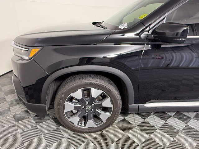 Used 2026 Honda Pilot Elite image 12