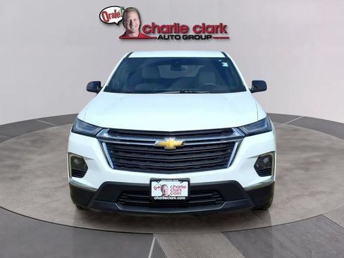 Used 2023 Chevrolet Traverse LS FWD image 8