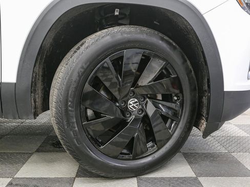 Certified 2024 Volkswagen Atlas SE AWD/4WD image 18