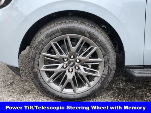 New 2026 Ford Expedition Max Platinum image 10