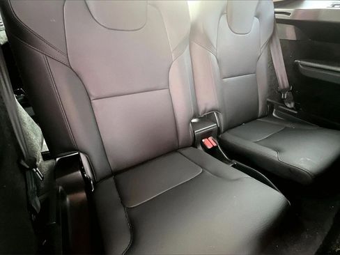 Used 2021 Volvo XC90 T6 Momentum w/ Climate Package image 28