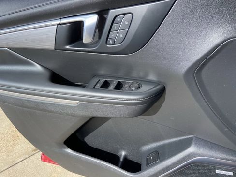 Used 2025 Buick Enclave Preferred w/ Power Package image 50