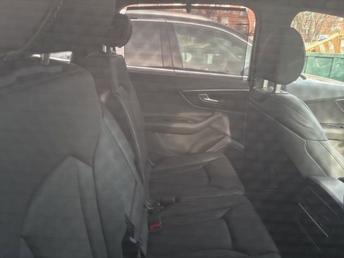 Used 2025 Audi Q7 3.0T Prestige w/ Prestige Package image 9