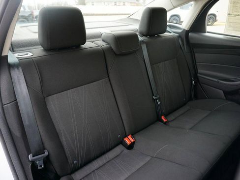 Used 2018 Ford Focus SE w/ Cold Weather Package image 25