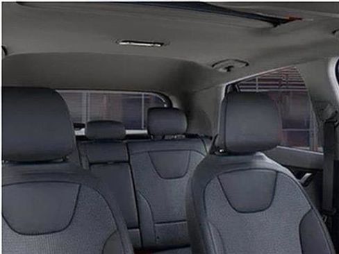 New 2025 Kia Niro EX Touring image 62