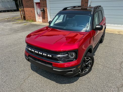 Used 2021 Ford Bronco Sport Outer Banks AWD/4WD image 6