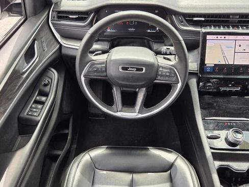 Used 2024 Jeep Grand Cherokee L Limited w/ Black Appearance Package image 6