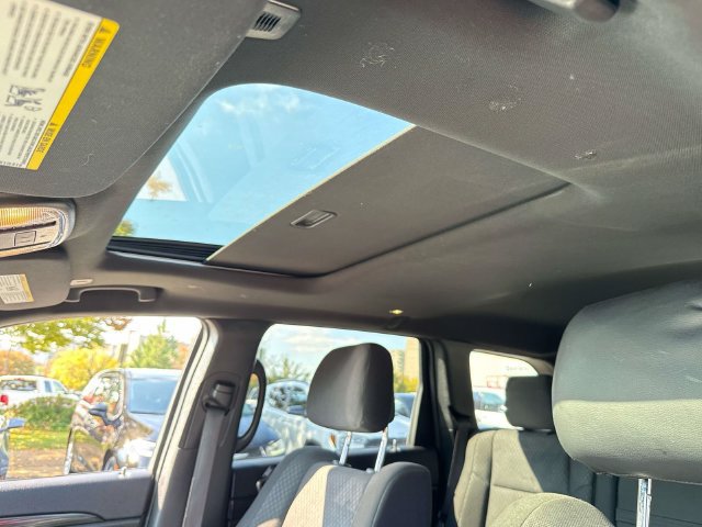 Used 2019 Jeep Grand Cherokee Laredo AWD/4WD image 15