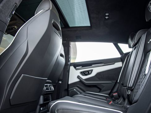 Used 2024 Lamborghini Urus S AWD/4WD image 41
