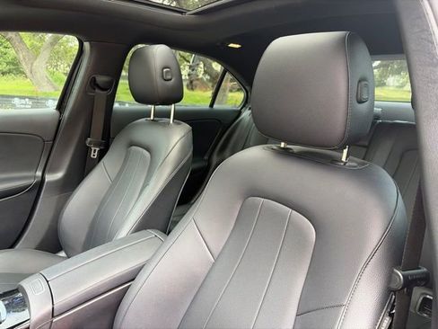 Used 2021 Mercedes-Benz A 220 image 11