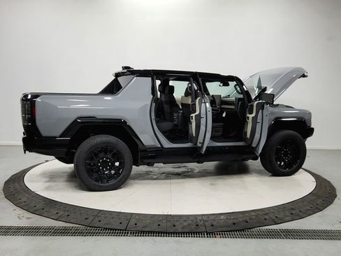 New 2026 GMC Hummer EV 4x4 Crew Cab w/ LPO, Dark Essentials Package image 16