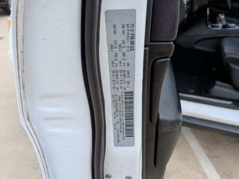 Used 2020 Jeep Grand Cherokee Limited image 50