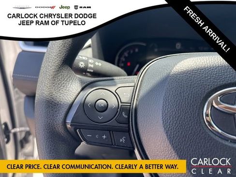 Used 2024 Toyota RAV4 XLE FWD image 15