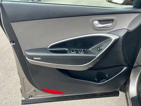 Used 2017 Hyundai Santa Fe Sport FWD image 16