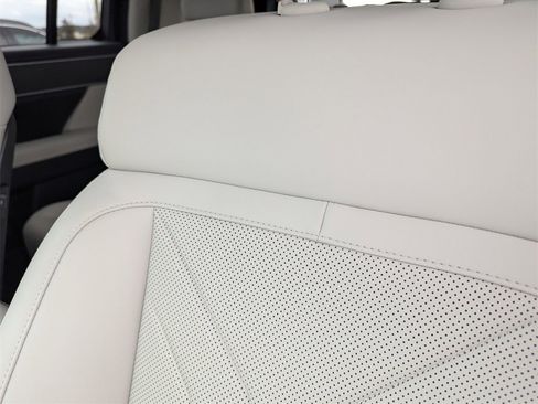 Certified 2025 Hyundai Santa Fe SEL image 12