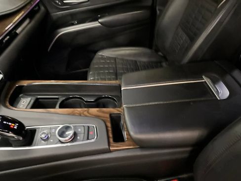 Used 2023 Cadillac Escalade Sport Platinum AWD/4WD image 18