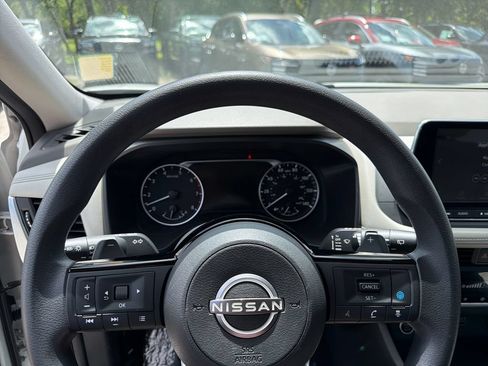 Used 2023 Nissan Rogue SV FWD image 20