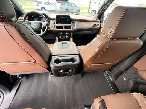 Used 2023 Chevrolet Tahoe High Country AWD/4WD image 3