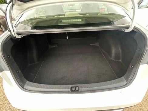 Used 2020 Toyota Corolla LE image 13