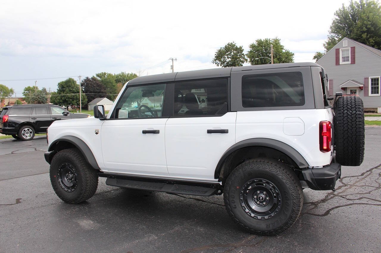 Used 2025 Ford Bronco Big Bend w/ Black Diamond Package AWD/4WD image 2