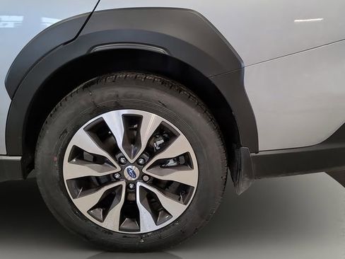 Certified 2025 Subaru Outback Limited image 25