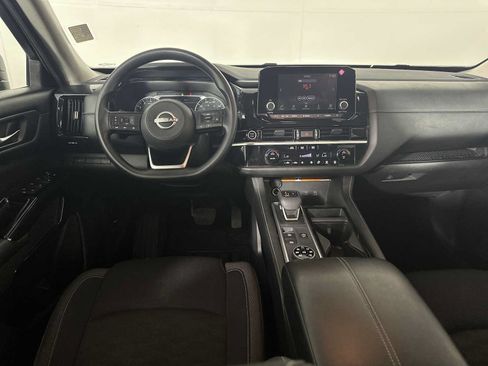 Used 2022 Nissan Pathfinder S AWD/4WD image 25