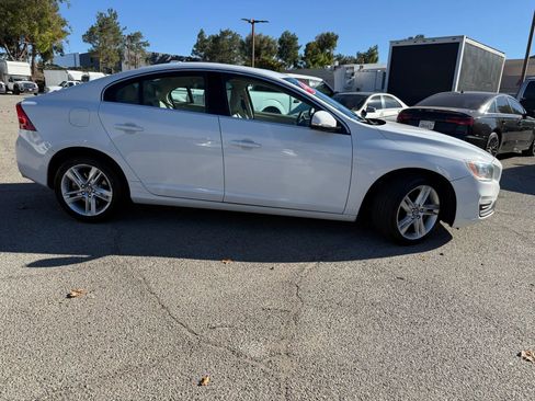 Used 2015 Volvo S60 T5 Premier image 2