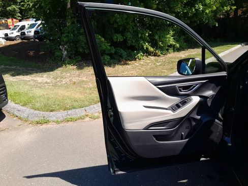 Used 2023 Subaru Forester AWD/4WD image 11