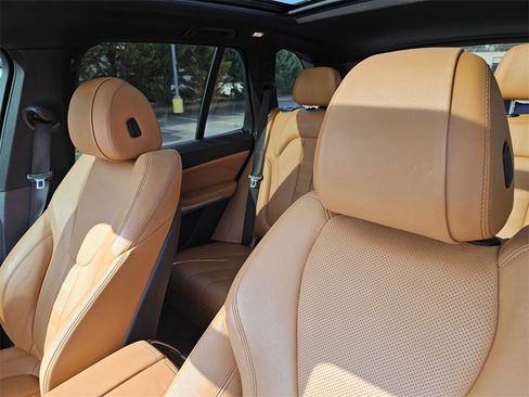 Used 2021 BMW X5 xDrive40i w/ Convenience Package image 17