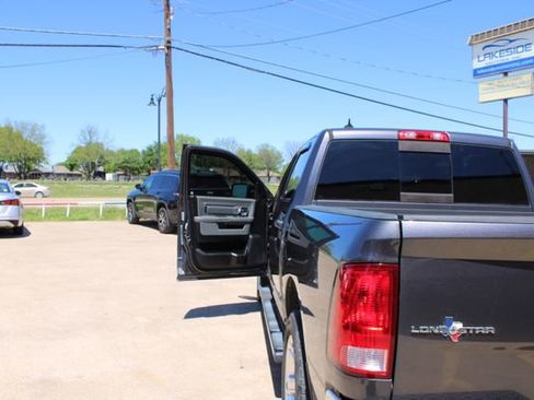 Used 2017 RAM 1500 Lone Star RWD image 9