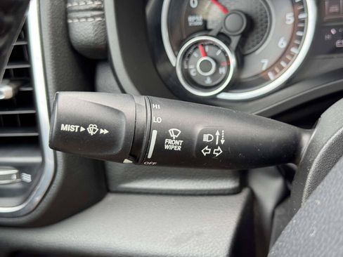 Used 2023 RAM 1500 Laramie AWD/4WD image 22
