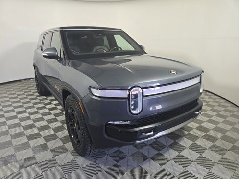 Used 2024 Rivian R1S Adventure image 7