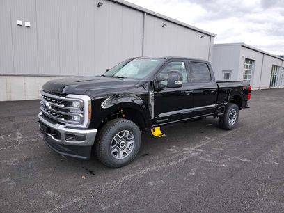 New 2026 Ford F250 Lariat w/ FX4 Off-Road Package