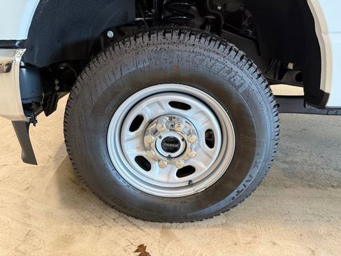 New 2026 Ford F350 XL w/ XL Chrome Package image 10