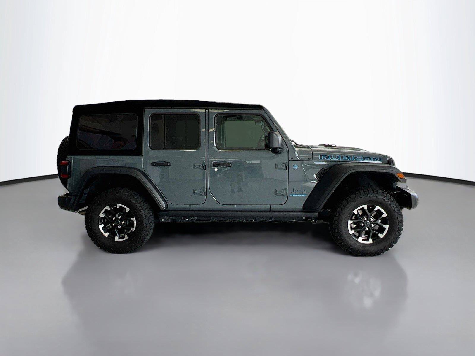 Used 2024 Jeep Wrangler Unlimited Rubicon 4xe AWD/4WD image 16