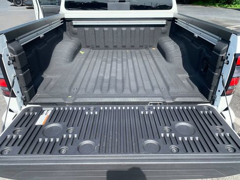 Used 2025 Nissan Frontier Pro-X w/ Pro Convenience Package RWD image 28