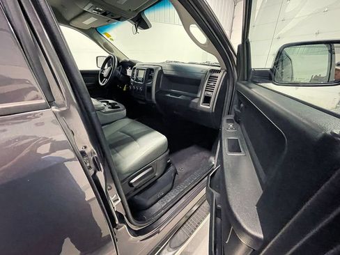 Used 2017 RAM 1500 Express w/ Express Value Package AWD/4WD image 20