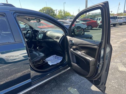 Used 2015 Dodge Journey Crossroad w/ Flexible Seating Group image 14