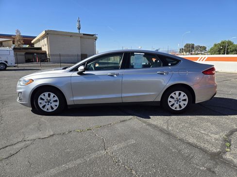 Used 2020 Ford Fusion S image 2