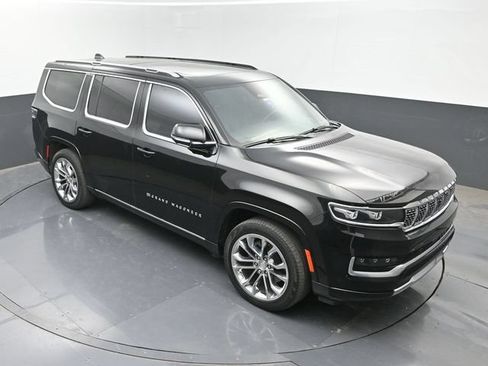 Used 2023 Jeep Grand Wagoneer Series II AWD/4WD image 32