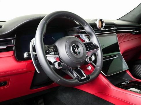 Used 2023 Maserati Grecale Modena image 4