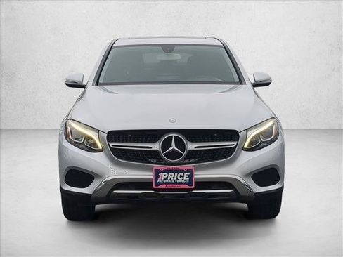 Used 2017 Mercedes-Benz GLC 300 4MATIC Coupe image 2