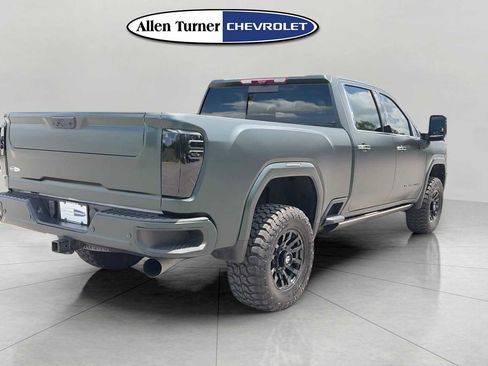 Used 2024 GMC Sierra 2500 Denali w/ Denali Reserve Package AWD/4WD image 4