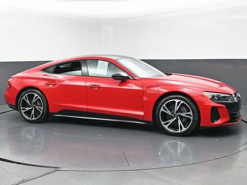 Used 2022 Audi e-tron GT Prestige w/ Prestige Package image 6