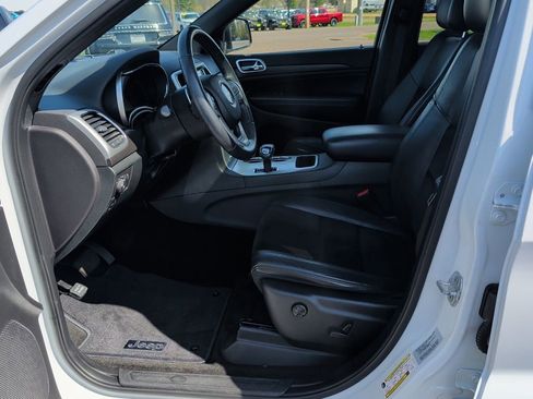 Used 2015 Jeep Grand Cherokee Altitude AWD/4WD image 31